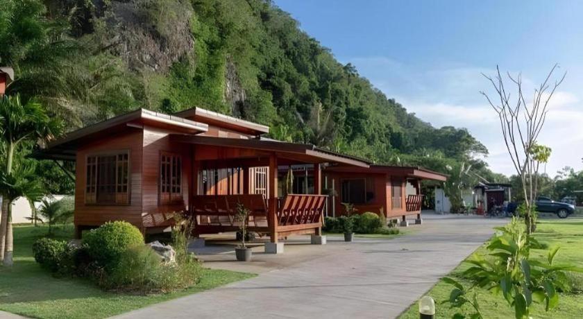 Phuphayot Resort Trang Exterior foto